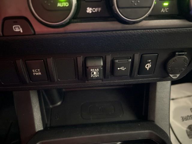 Used 2021 Toyota Tacoma TRD Off-Road AWD/4WD image 18