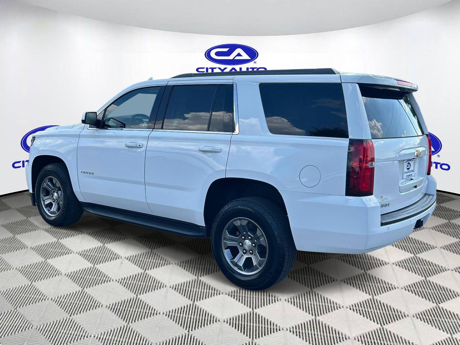 Used 2020 Chevrolet Tahoe LS RWD image 5
