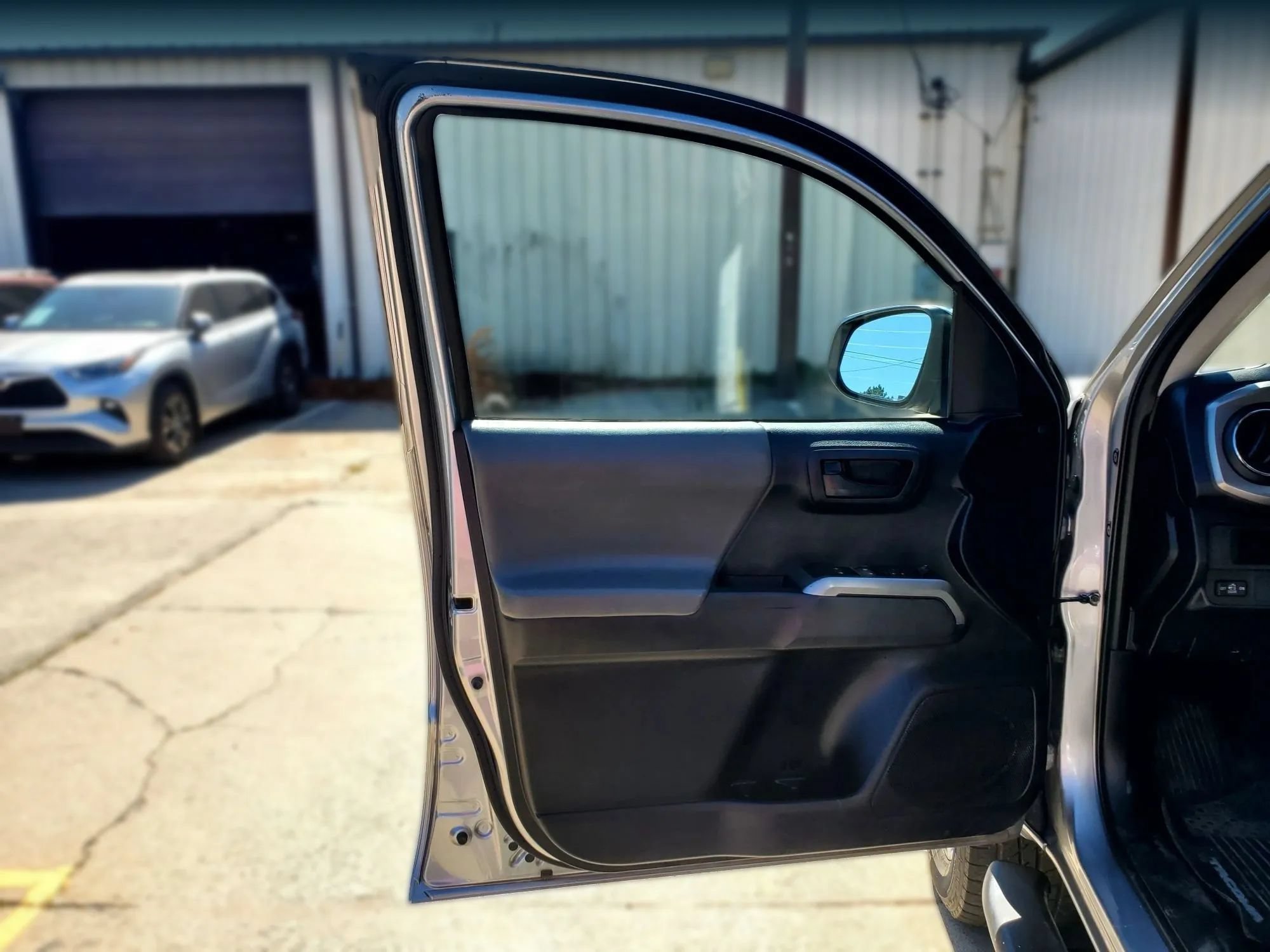 Used 2019 Toyota Tacoma SR5 RWD image 21