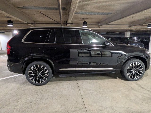 New 2026 Volvo XC90 T8 Plus w/ Protection Package AWD/4WD image 2