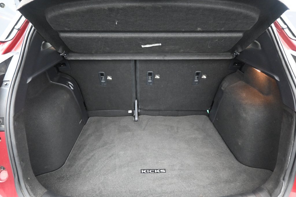 Used 2023 Nissan Kicks SR w/ SR Premium Package FWD image 25