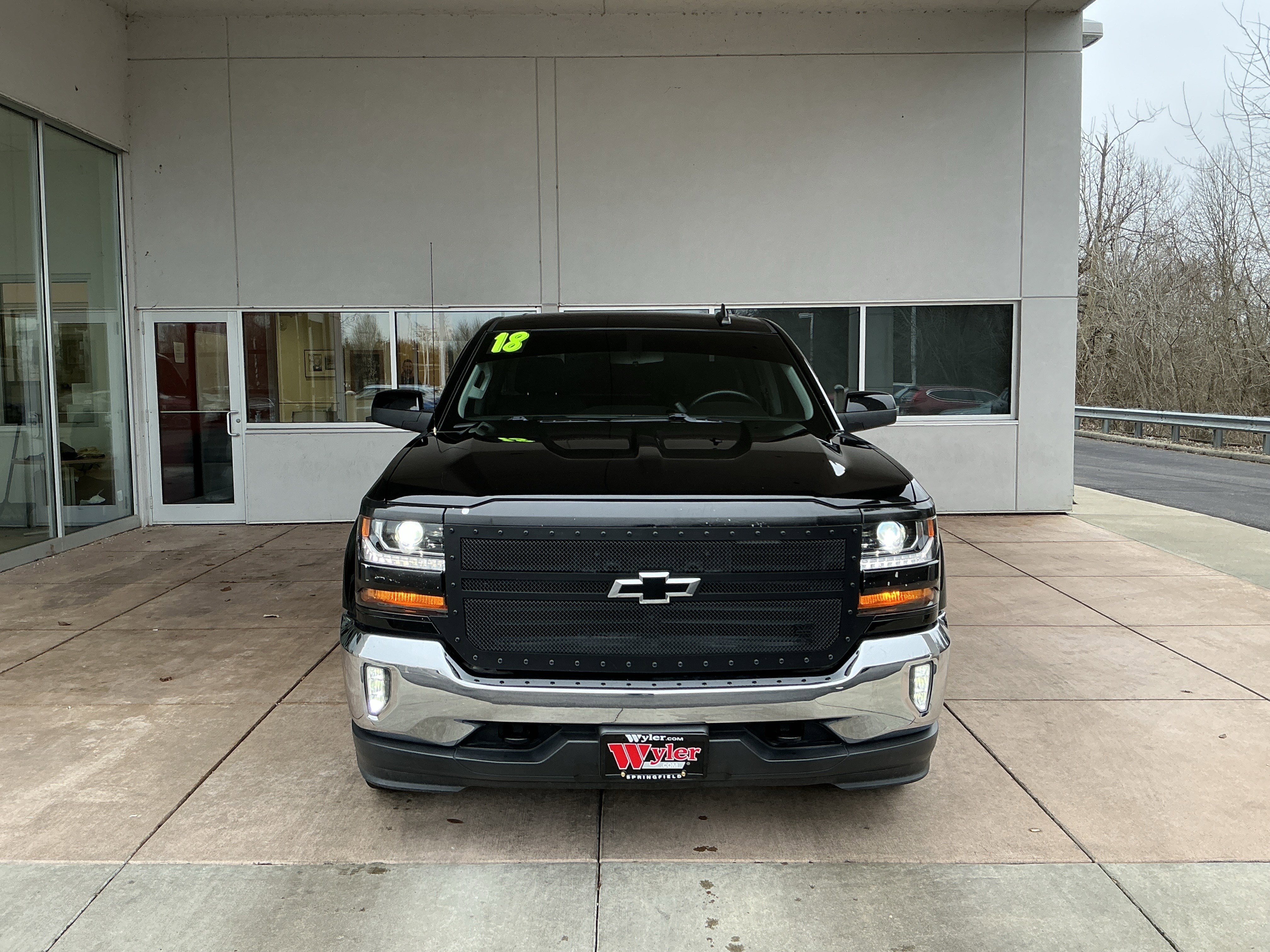 Used 2018 Chevrolet Silverado 1500 LT w/ All Star Edition image 2