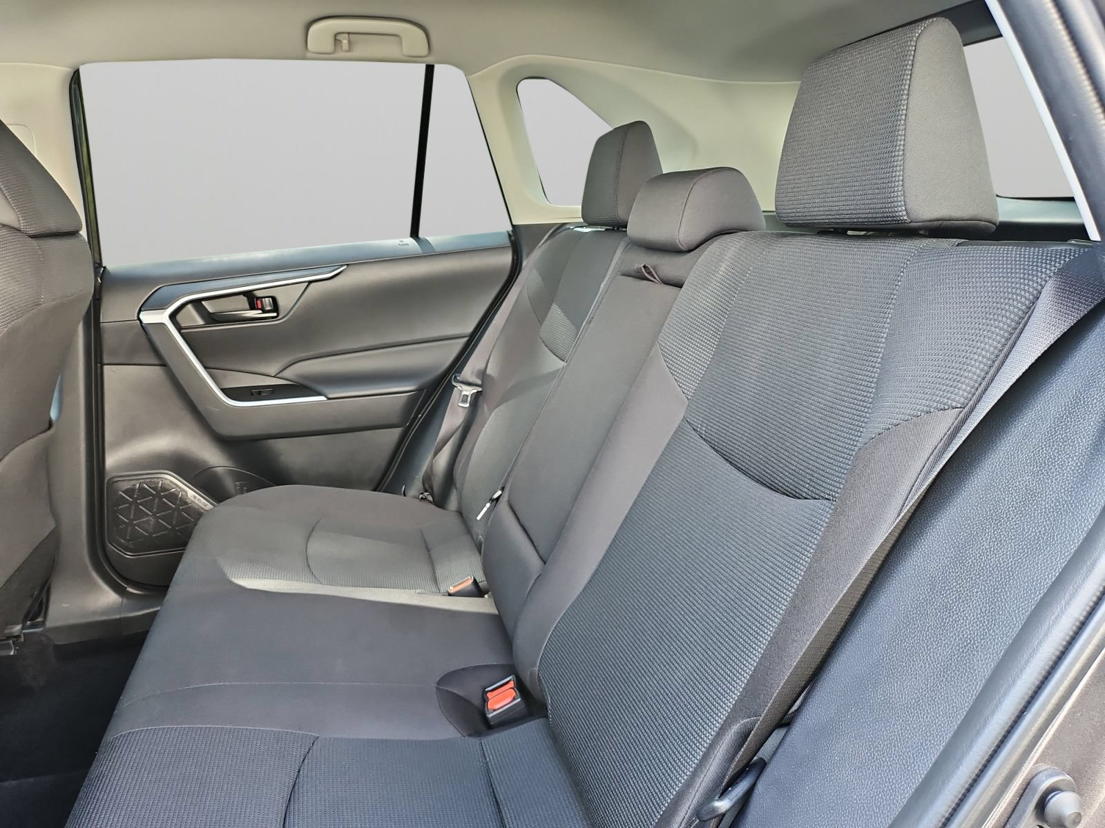 Used 2025 Toyota RAV4 LE AWD/4WD image 42