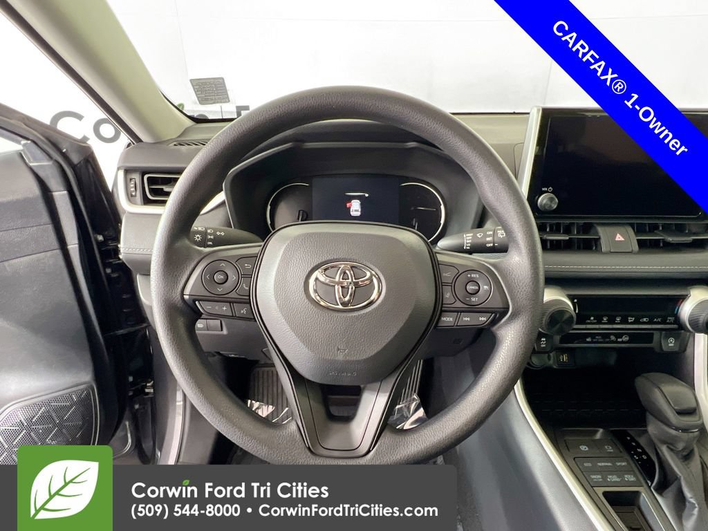 Used 2025 Toyota RAV4 LE AWD/4WD image 8