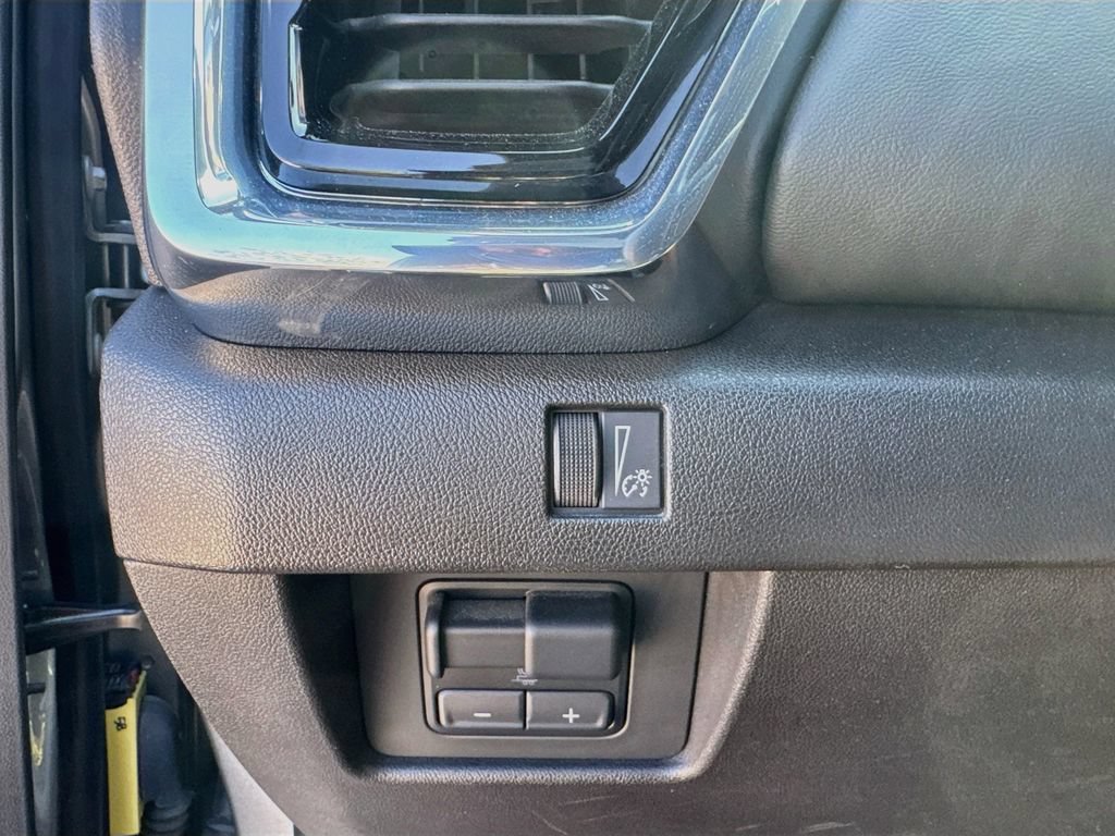 Used 2023 GMC Canyon Elevation w/ Elevation Premium Package RWD image 21