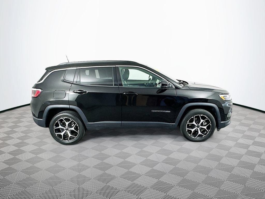 Certified 2025 Jeep Compass Limited AWD/4WD image 13