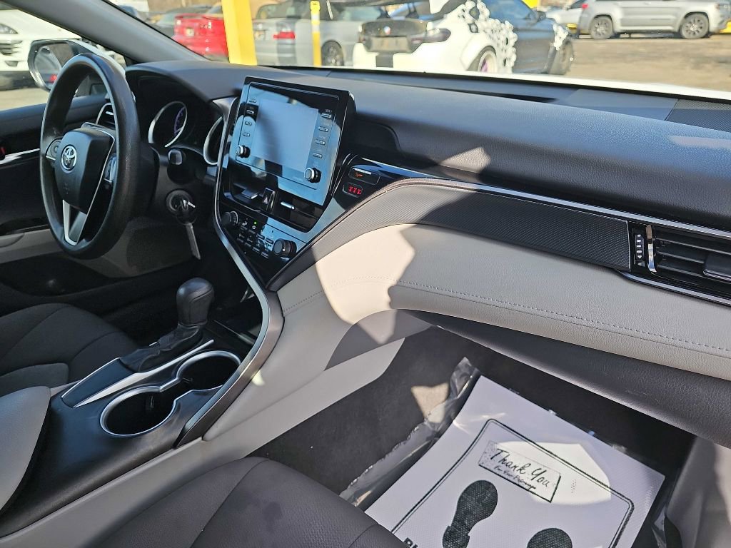Used 2021 Toyota Camry LE image 52