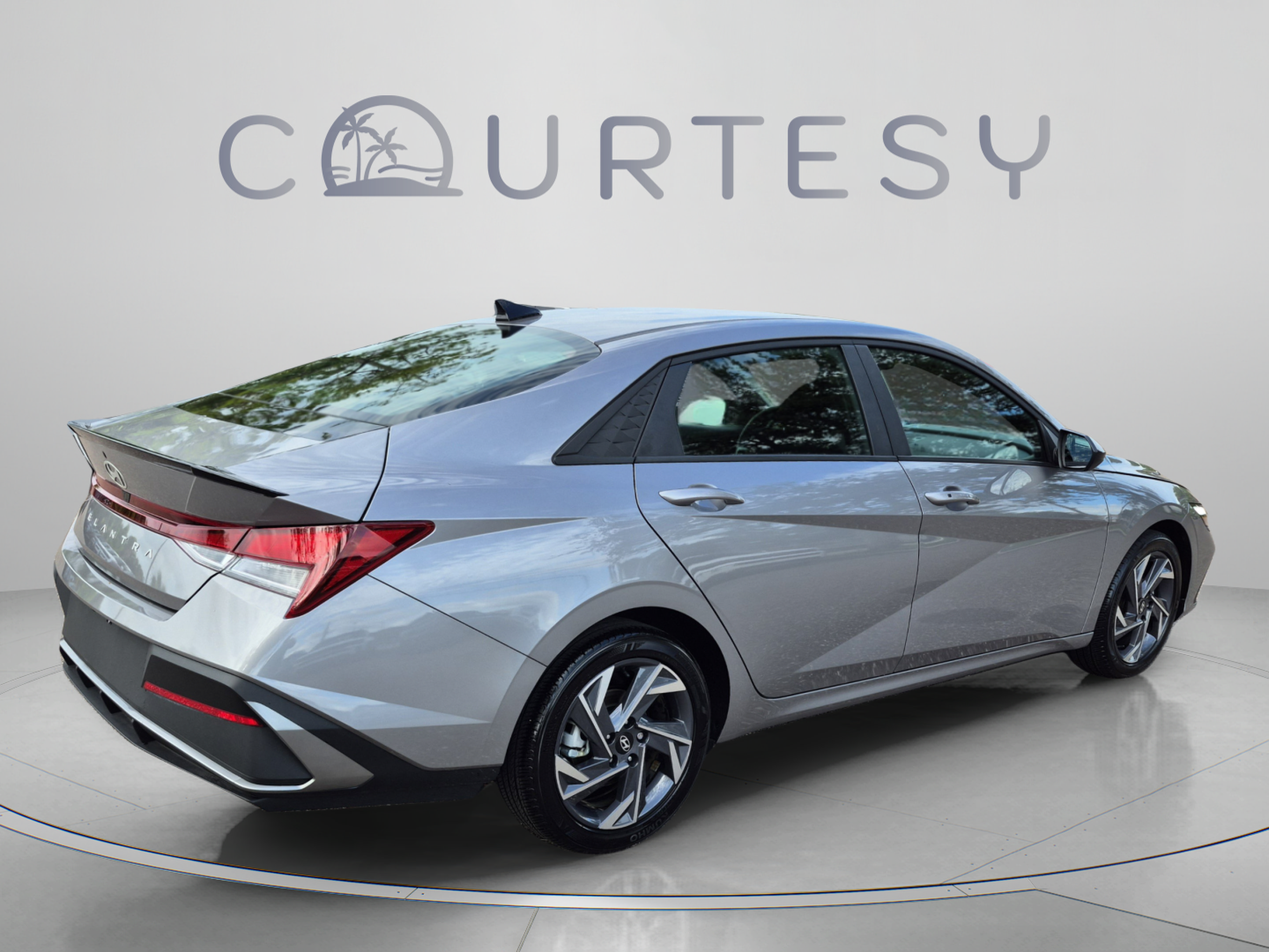Certified 2025 Hyundai Elantra Sport FWD image 5