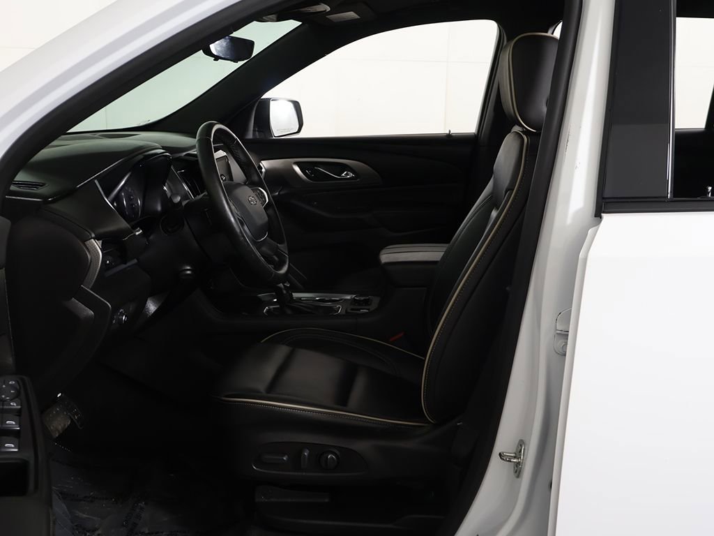 Used 2023 Chevrolet Traverse Premier w/ Redline Edition AWD/4WD image 33