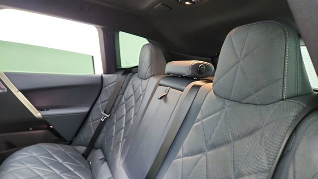 Used 2023 BMW iX M60 image 29