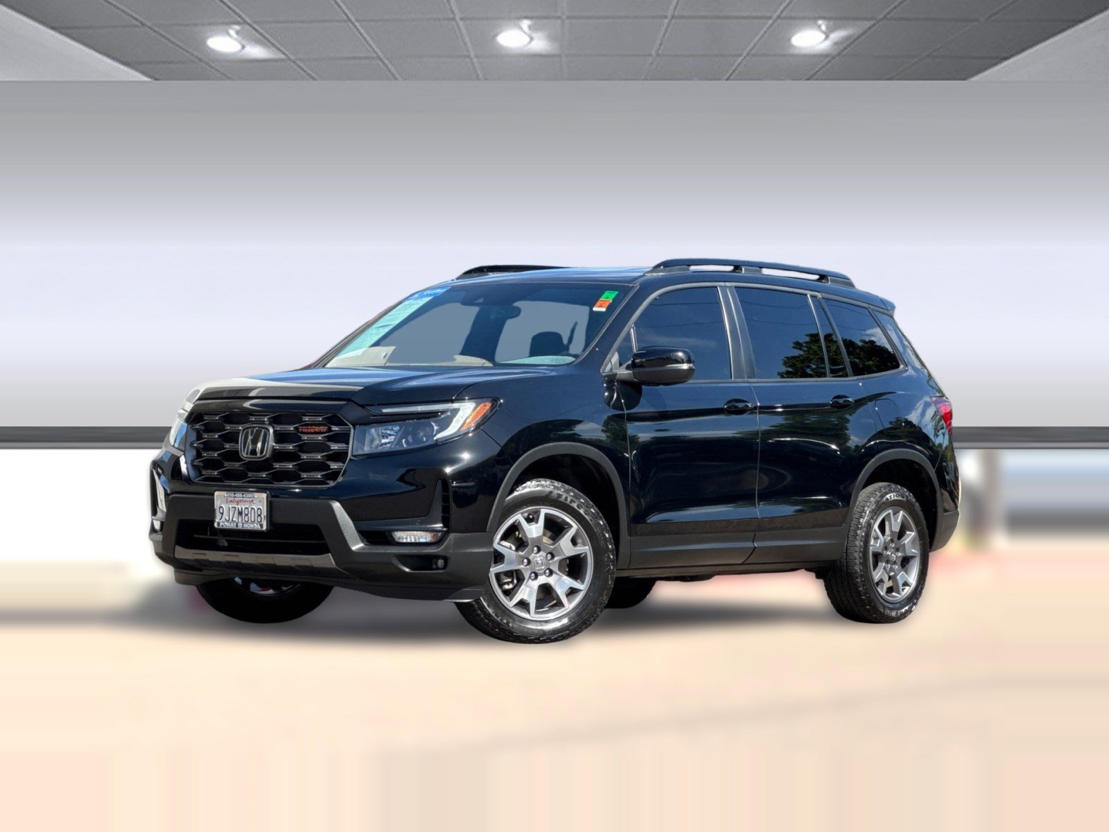 Certified 2023 Honda Passport TrailSport image 2