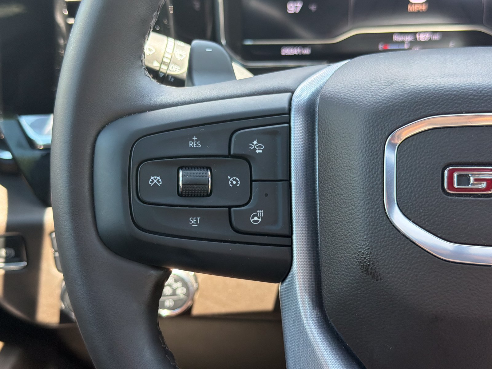 Used 2024 GMC Sierra 1500 SLT w/ SLT Premium Package AWD/4WD image 19