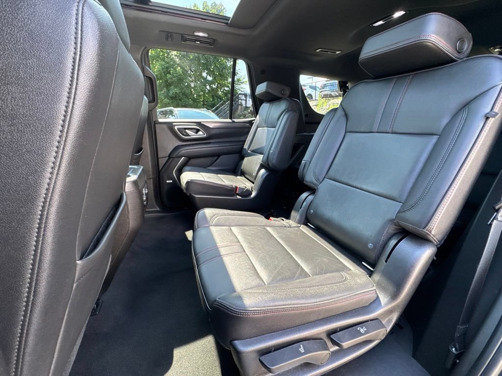 Used 2021 Chevrolet Tahoe RST w/ Luxury Package AWD/4WD image 19