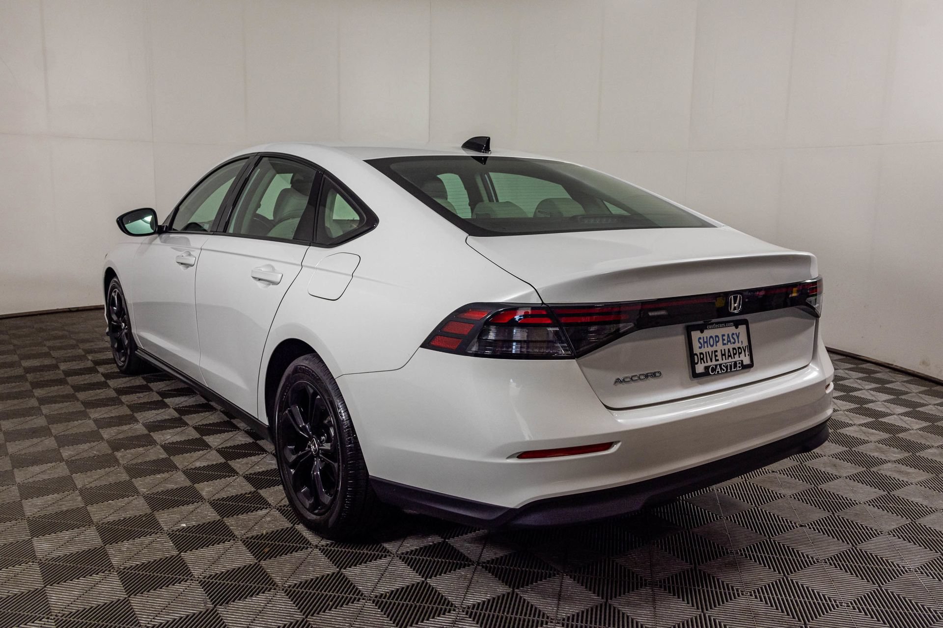 Used 2025 Honda Accord SE image 19