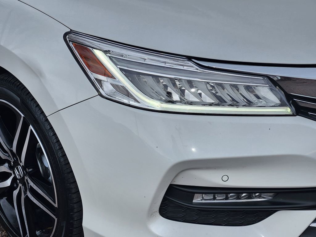 Used 2016 Honda Accord Touring image 27