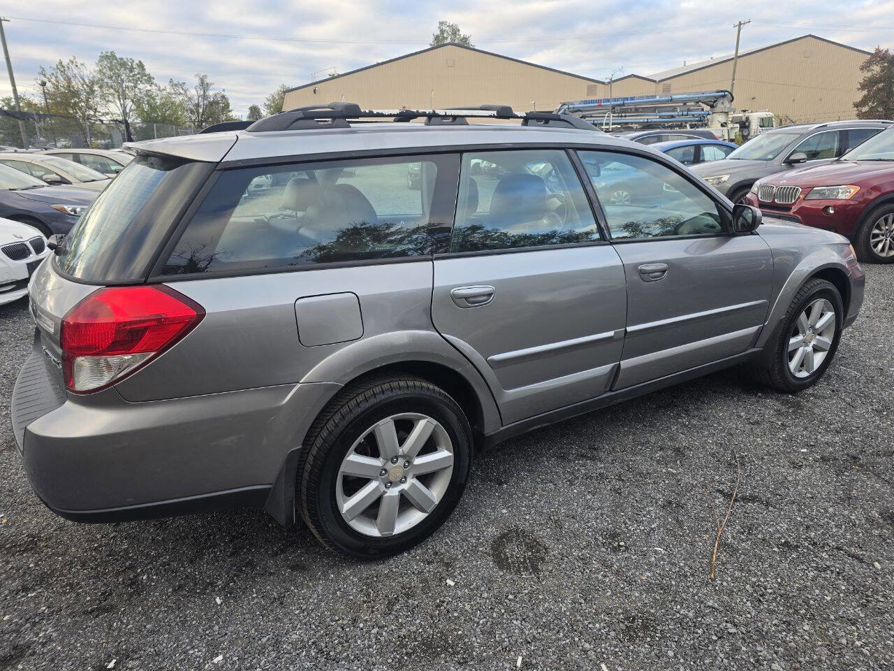 Used 2008 Subaru Outback 2.5i Limited L.L. Bean image 10