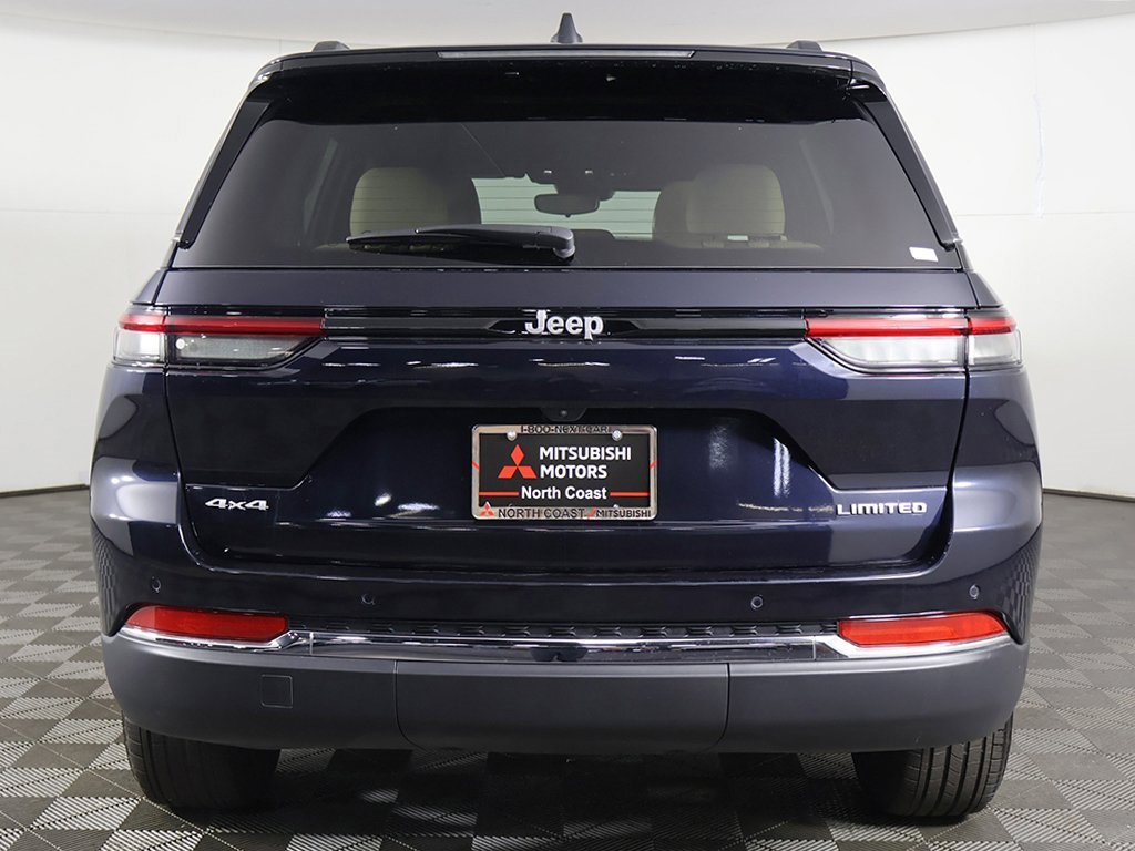 Used 2024 Jeep Grand Cherokee Limited image 13