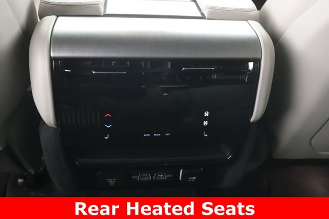 Used 2025 Jeep Wagoneer L Series III w/ Premium Group I image 31