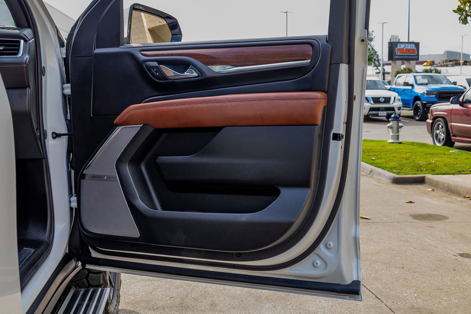 Used 2024 GMC Yukon XL Denali Ultimate image 40