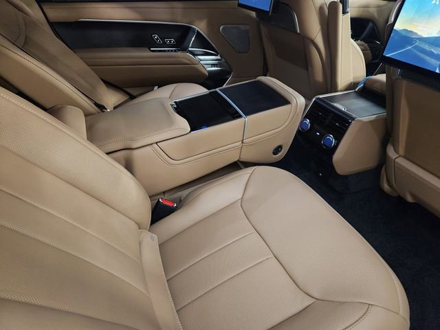 New 2026 Land Rover Range Rover Long Wheelbase Autobiography image 32