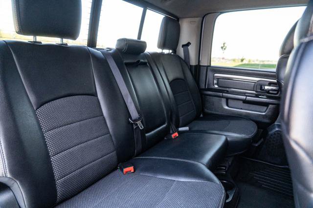 Used 2018 RAM 2500 Big Horn w/ Sport Appearance Group AWD/4WD image 31