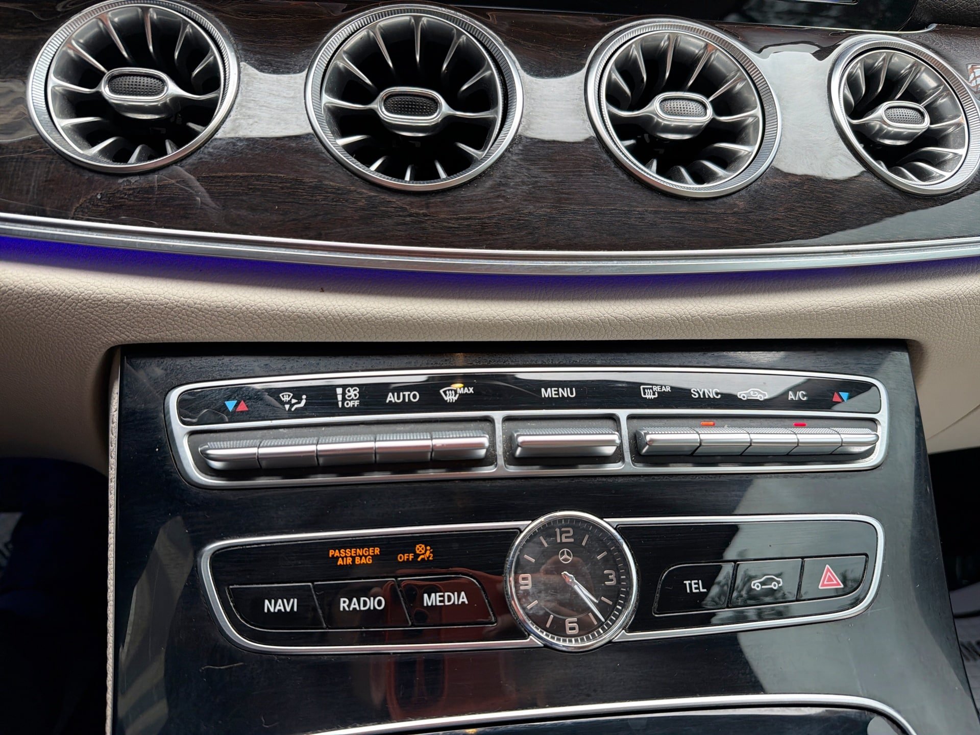 Used 2018 Mercedes-Benz E 400 Cabriolet image 17
