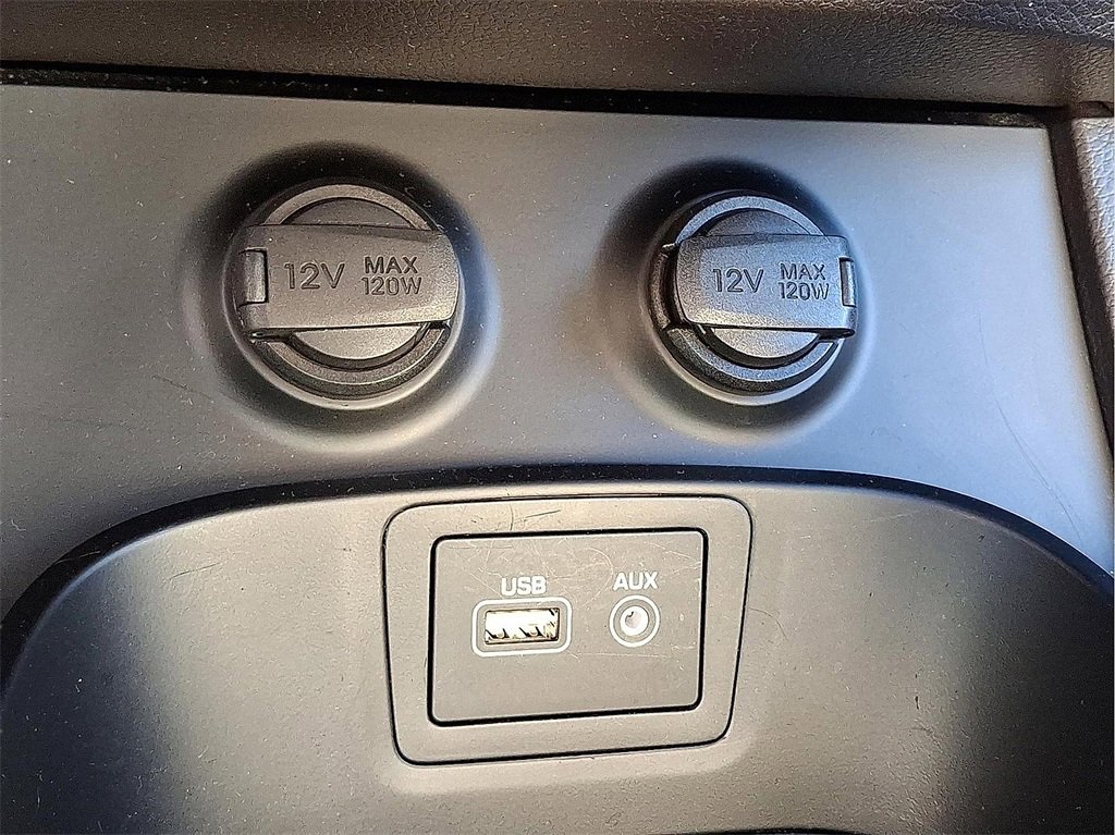 Used 2017 Hyundai Santa Fe SE image 28