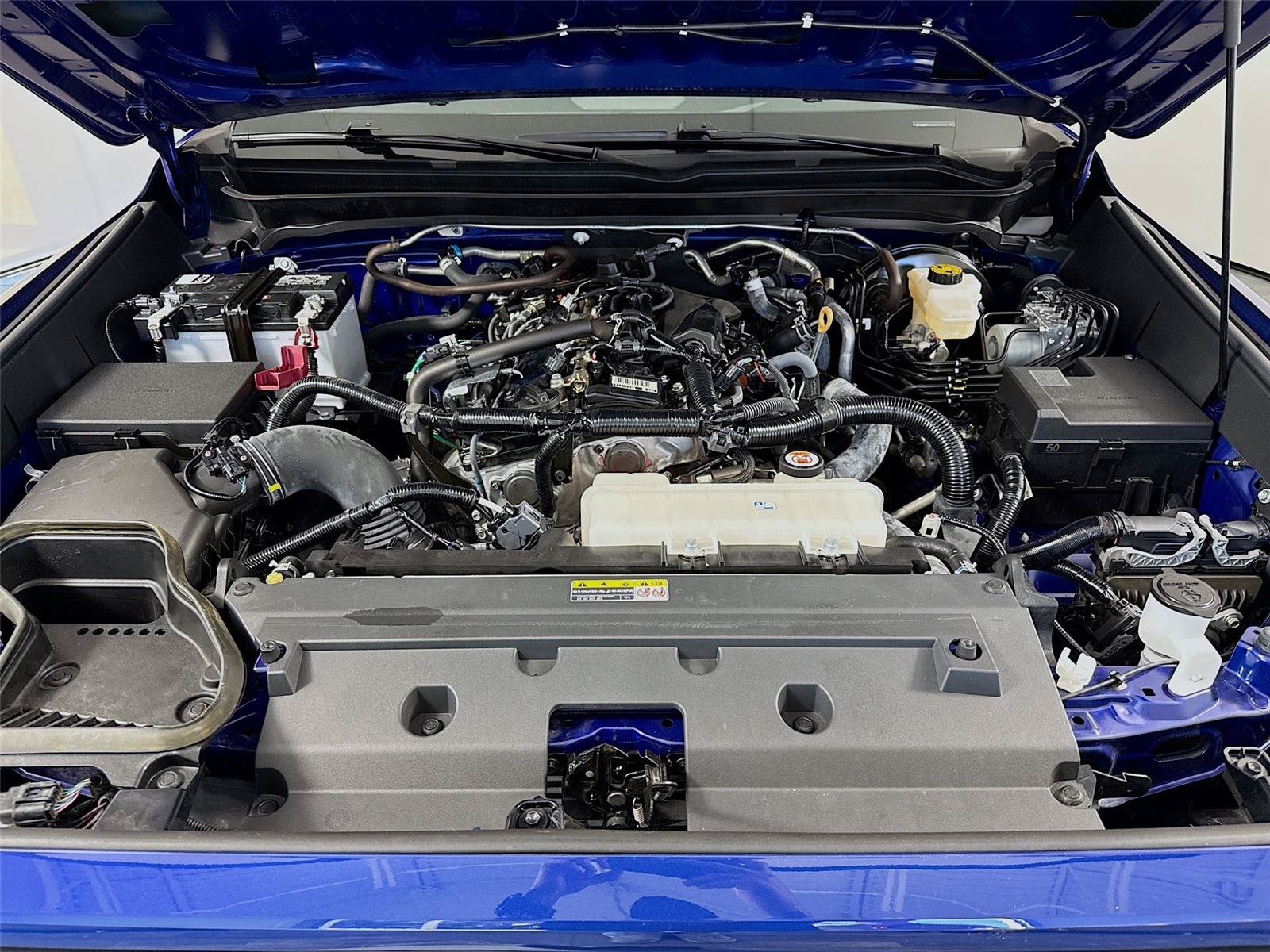 Used 2025 Toyota Tacoma SR5 RWD image 27