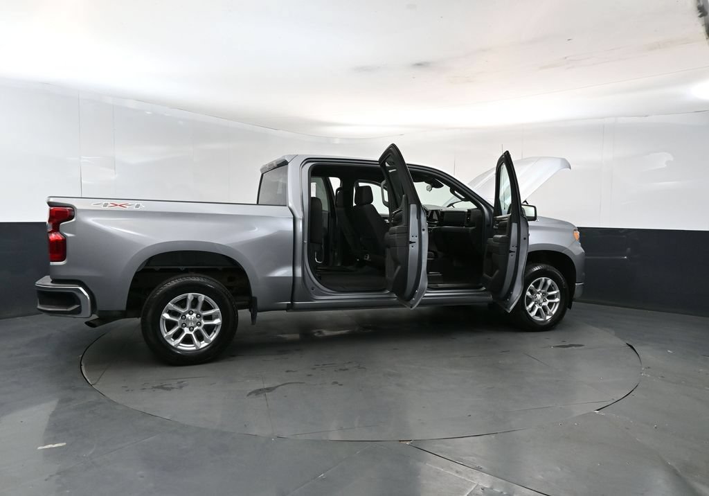 Used 2023 Chevrolet Silverado 1500 LT AWD/4WD image 26
