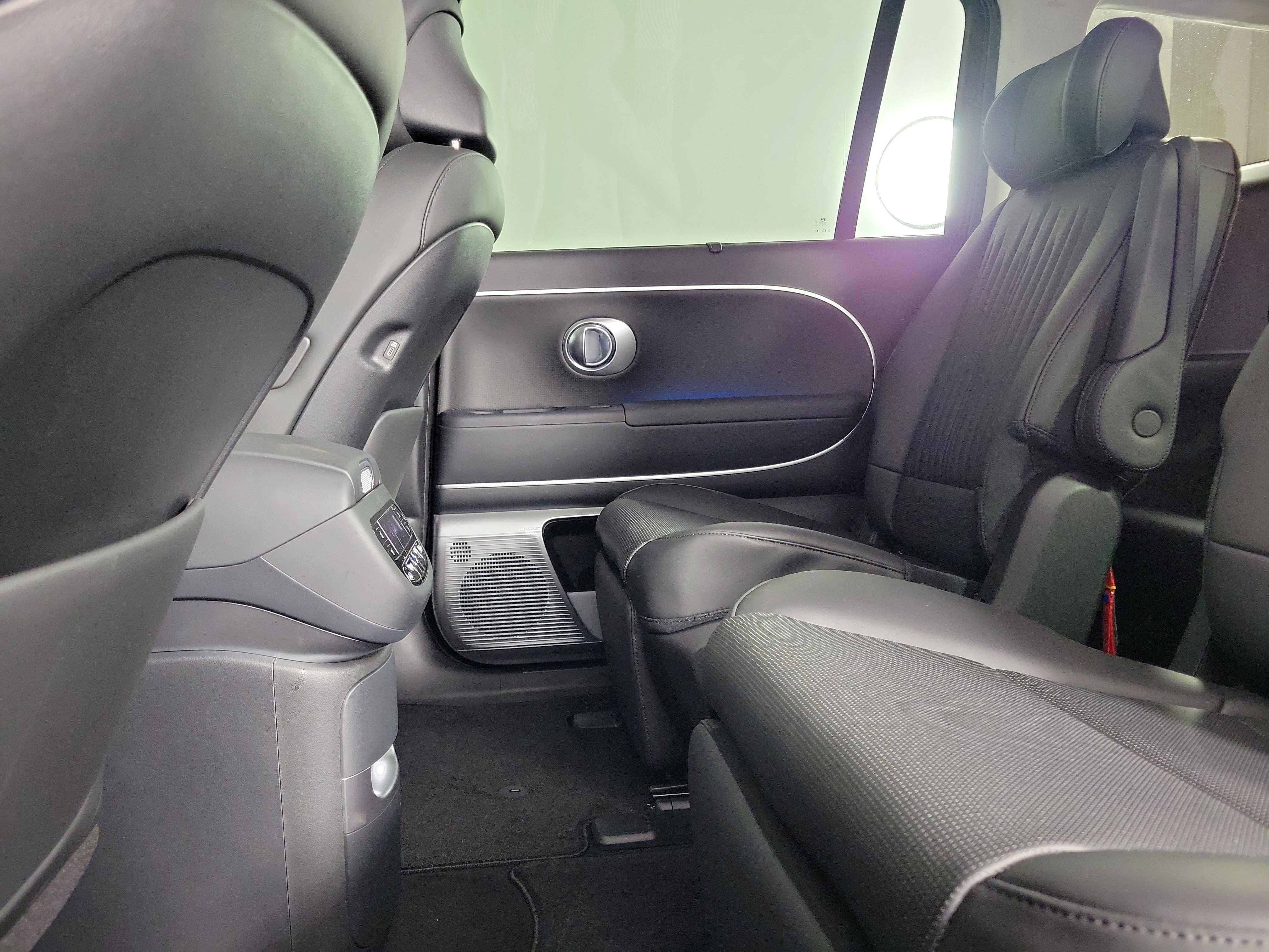 New 2026 Hyundai Ioniq 9 Calligraphy image 33