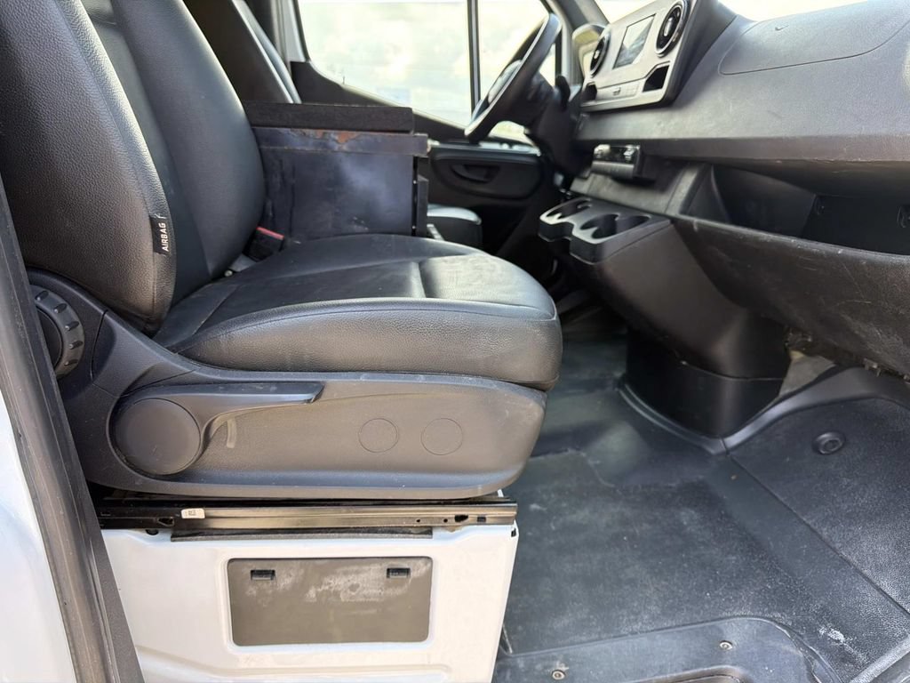 Used 2020 Mercedes-Benz Sprinter 2500 image 11