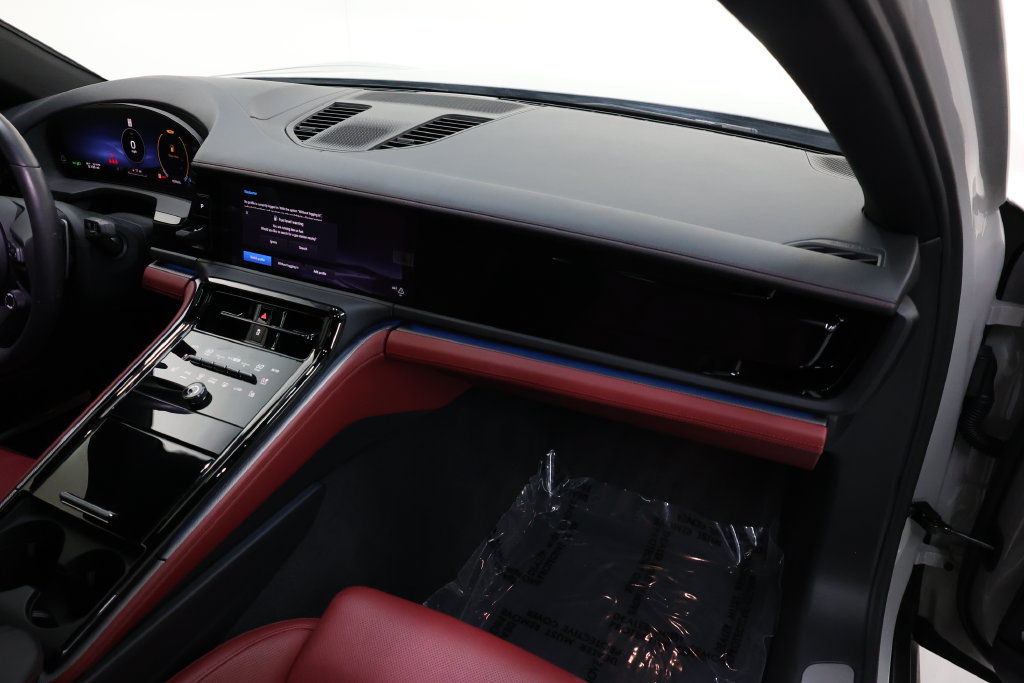 Used 2026 Porsche Panamera image 79