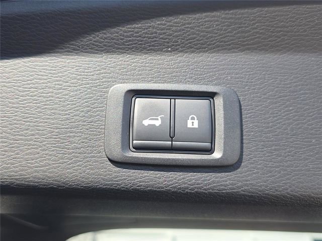 Used 2025 Mitsubishi Outlander SE image 29