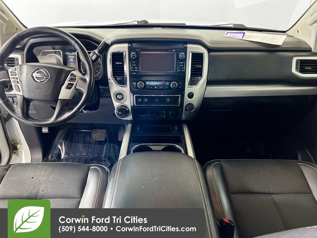 Used 2018 Nissan Titan PRO-4X AWD/4WD image 7