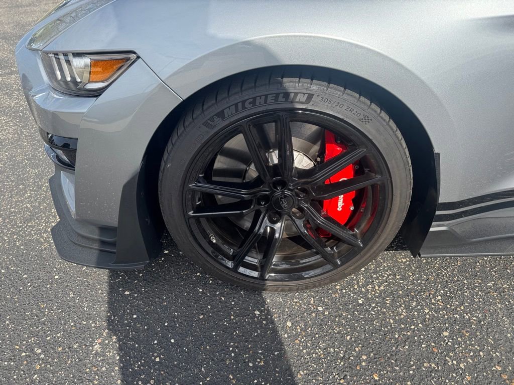 Used 2020 Ford Mustang Shelby GT500 w/ Technology Package RWD image 9