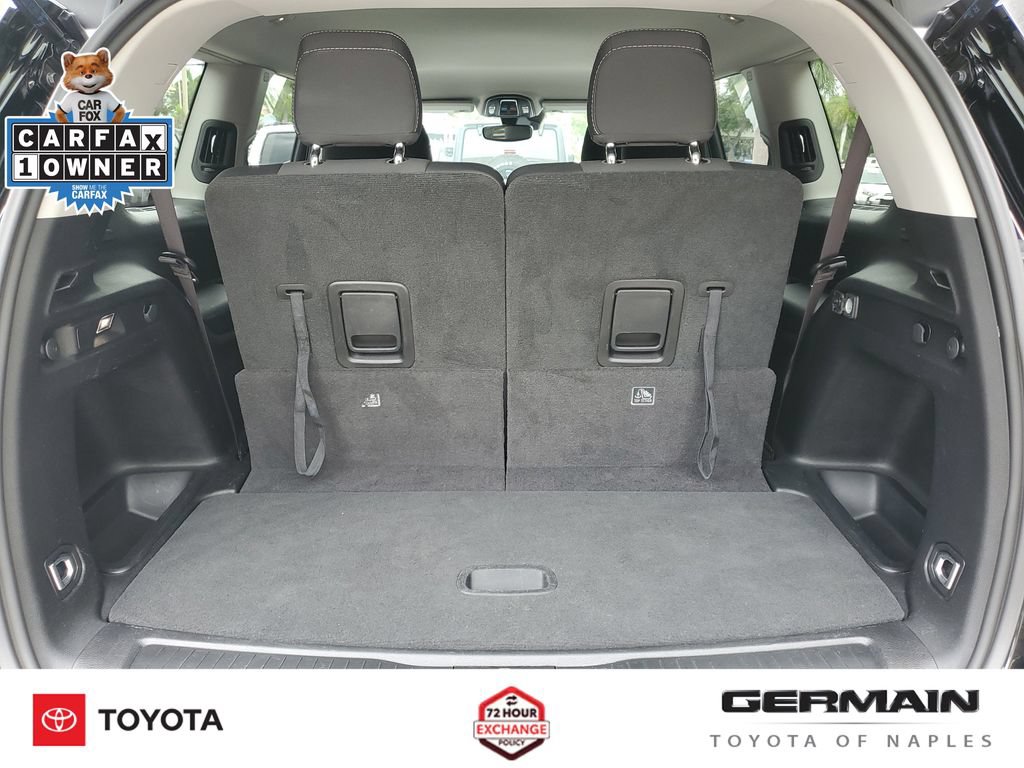 Used 2023 Jeep Grand Cherokee L Laredo RWD image 24