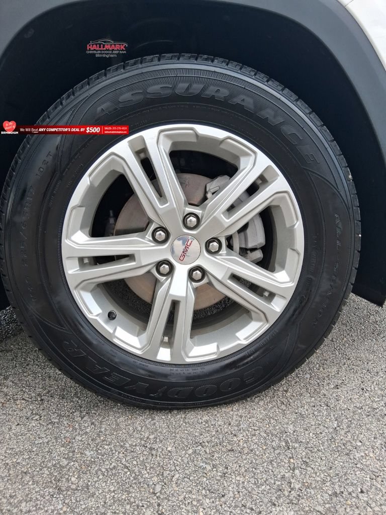 Used 2024 GMC Terrain SLE FWD image 24