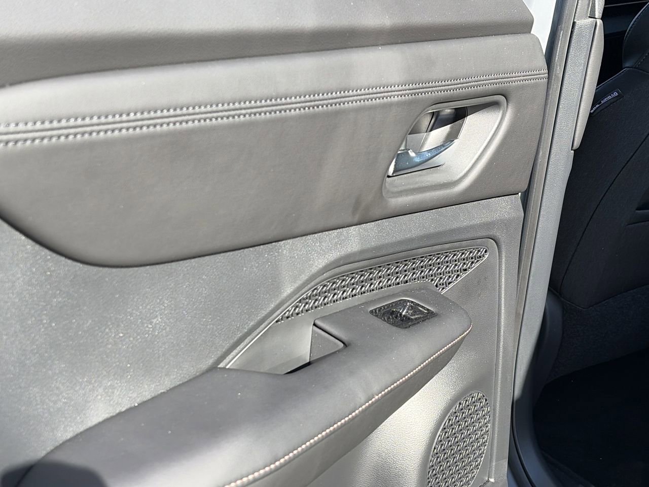 Certified 2024 Nissan Ariya FWD image 31