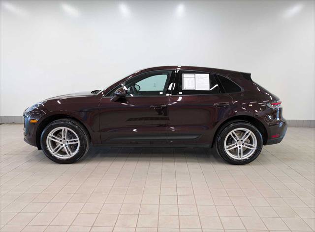 Used 2025 Porsche Macan AWD/4WD image 2