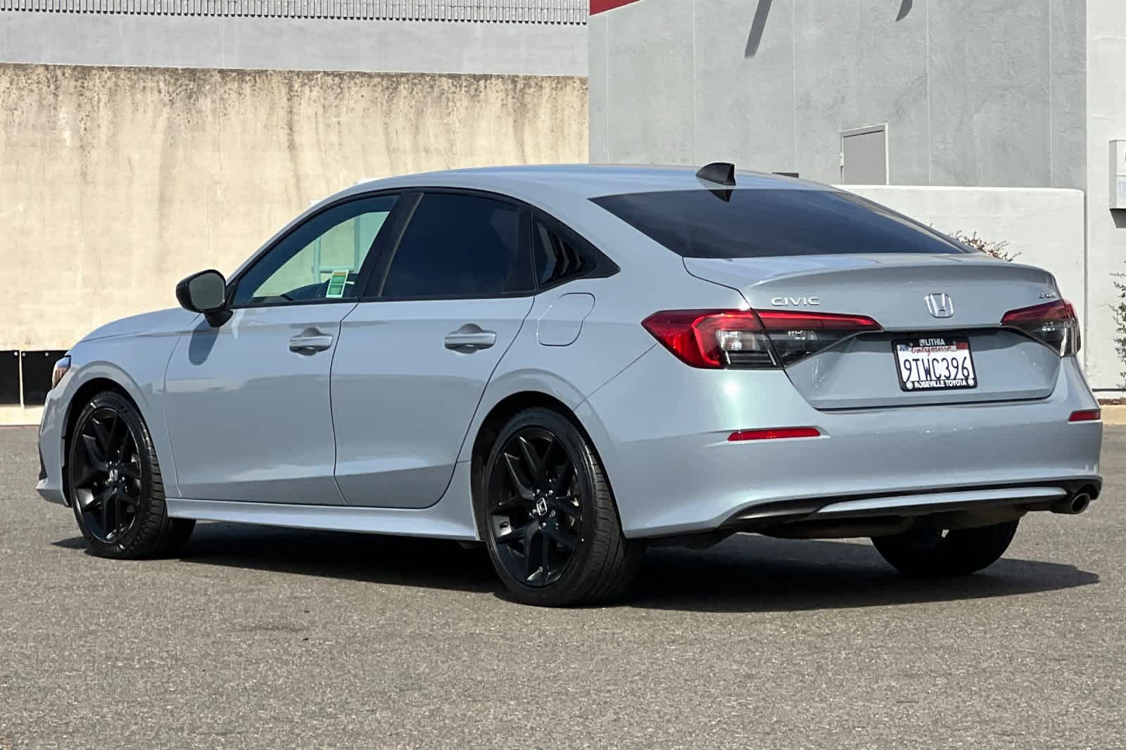 Used 2023 Honda Civic Sport image 8