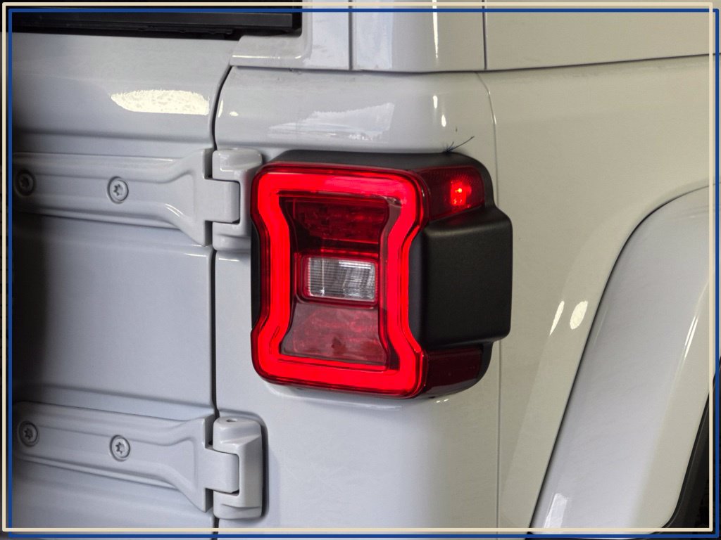 Certified 2025 Jeep Wrangler Unlimited Sahara AWD/4WD image 10