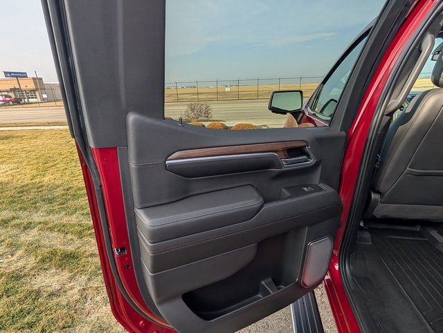 Certified 2022 Chevrolet Silverado 1500 High Country w/ Z71 Off-Road Package image 12