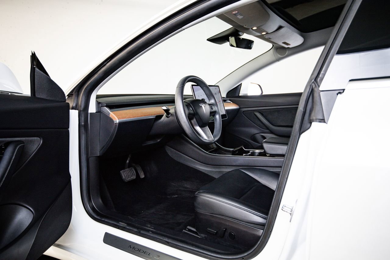 Used 2020 Tesla Model 3 Long Range image 4