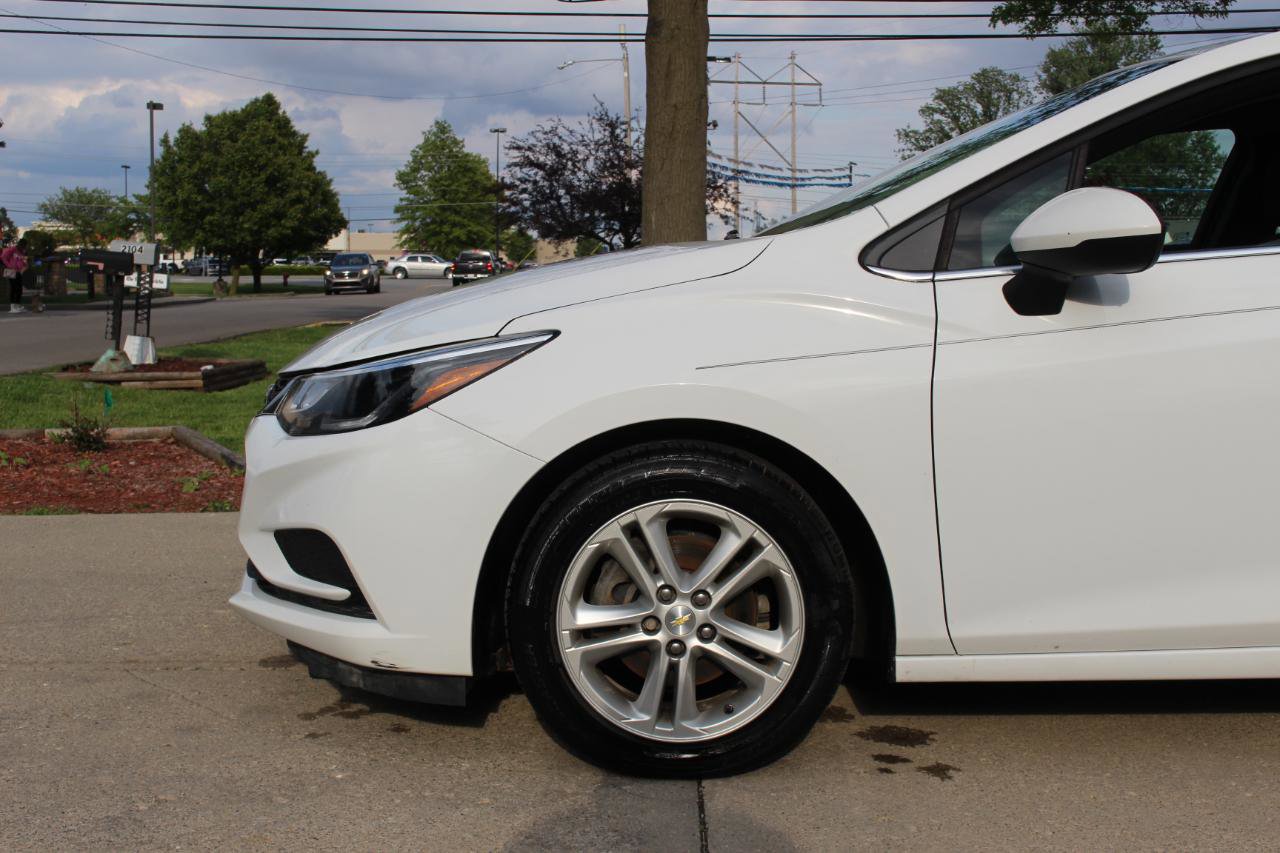 Used 2018 Chevrolet Cruze LT FWD image 42