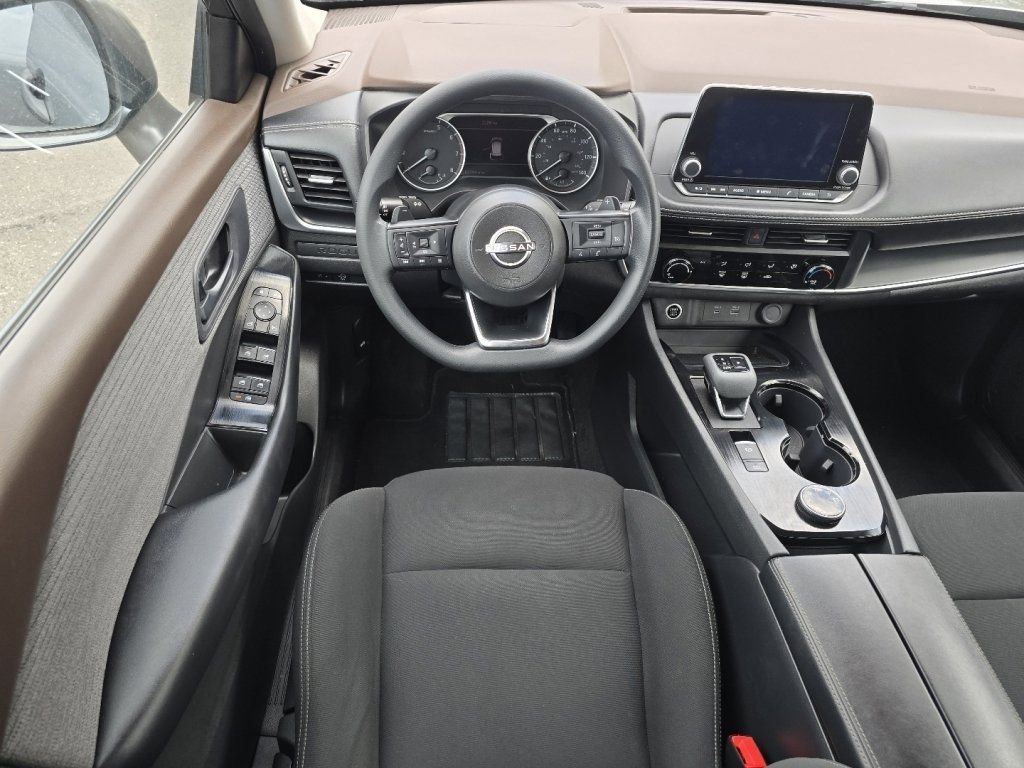 Used 2023 Nissan Rogue S AWD/4WD image 18
