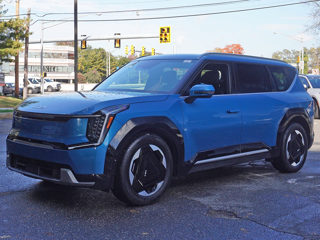 Used 2024 Kia EV9 Land AWD/4WD image 13