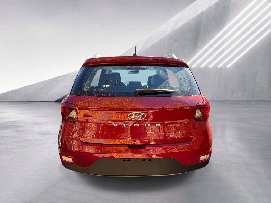 Certified 2023 Hyundai Venue Limited w/ Cargo Package FWD image 6