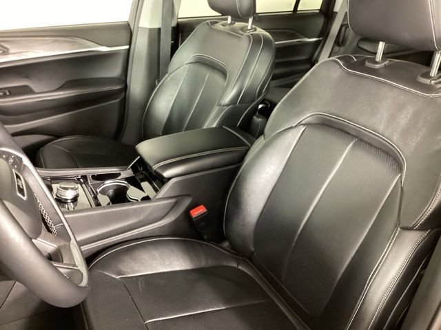 Used 2022 Jeep Grand Cherokee L Limited w/ Luxury Tech Group II AWD/4WD image 15
