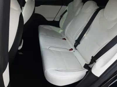 Used 2022 Tesla Model S Plaid AWD/4WD image 8