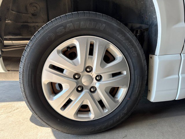 Used 2016 Dodge Grand Caravan SE w/ Quick Order Package 29E SE image 32